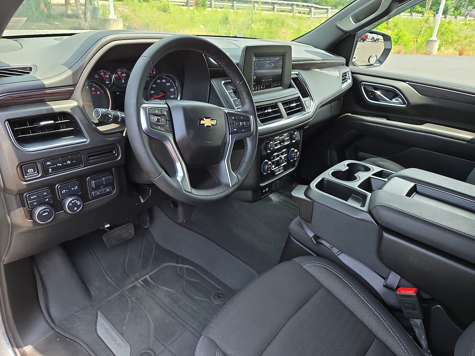Used 2024 Chevrolet Tahoe LS w/ Max Trailering Package AWD/4WD image 15
