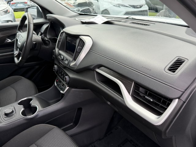 Used 2024 GMC Terrain SLE FWD image 19