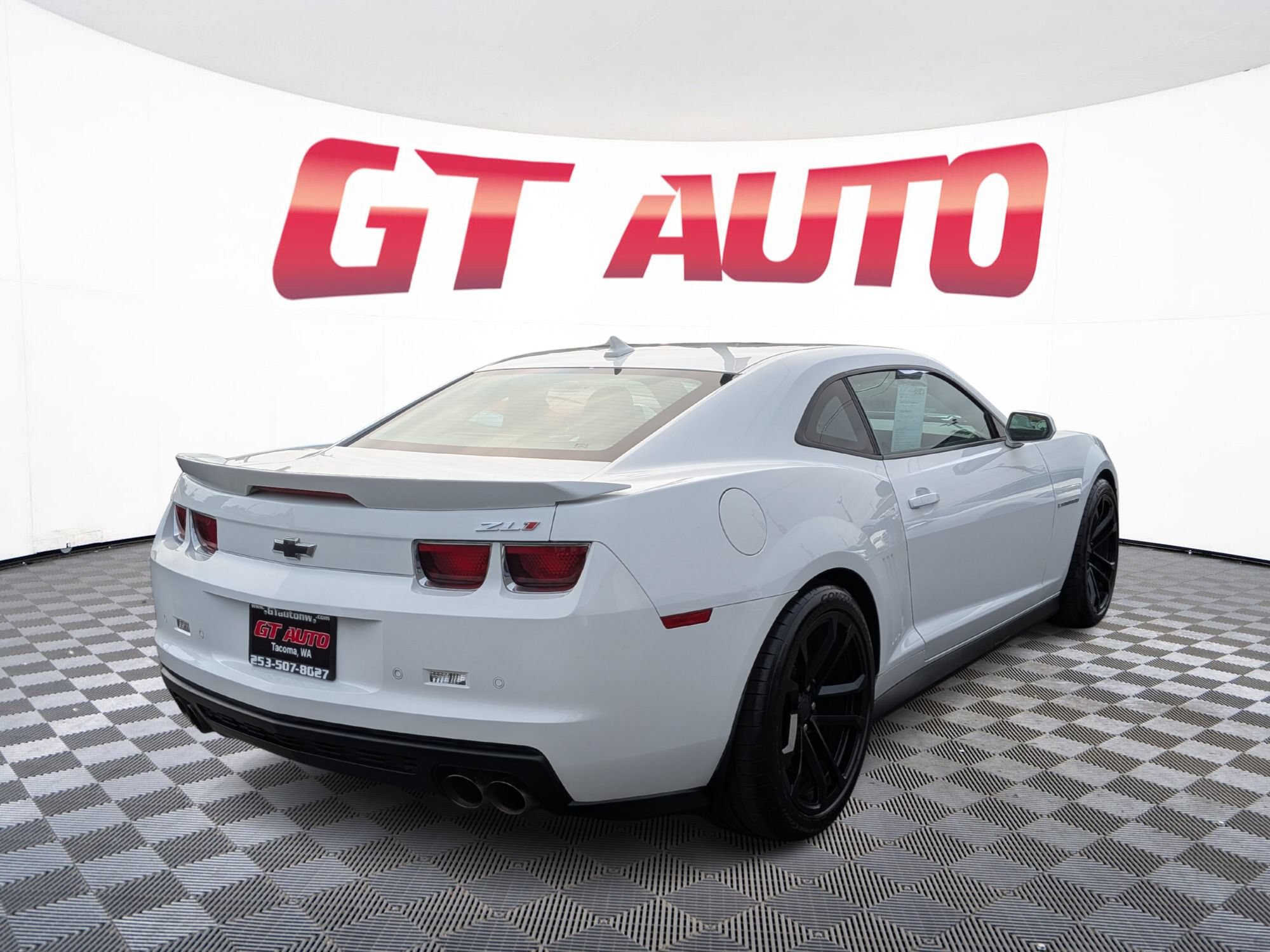Used 2013 Chevrolet Camaro ZL1 RWD image 4
