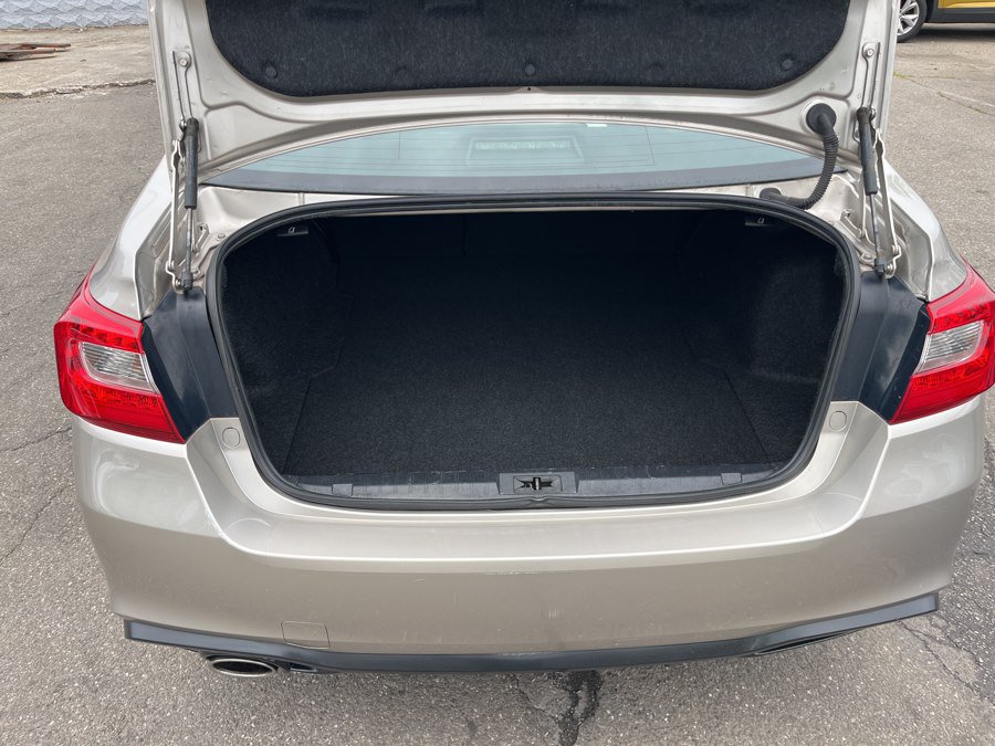 Used 2018 Subaru Legacy 2.5i Premium AWD/4WD image 18