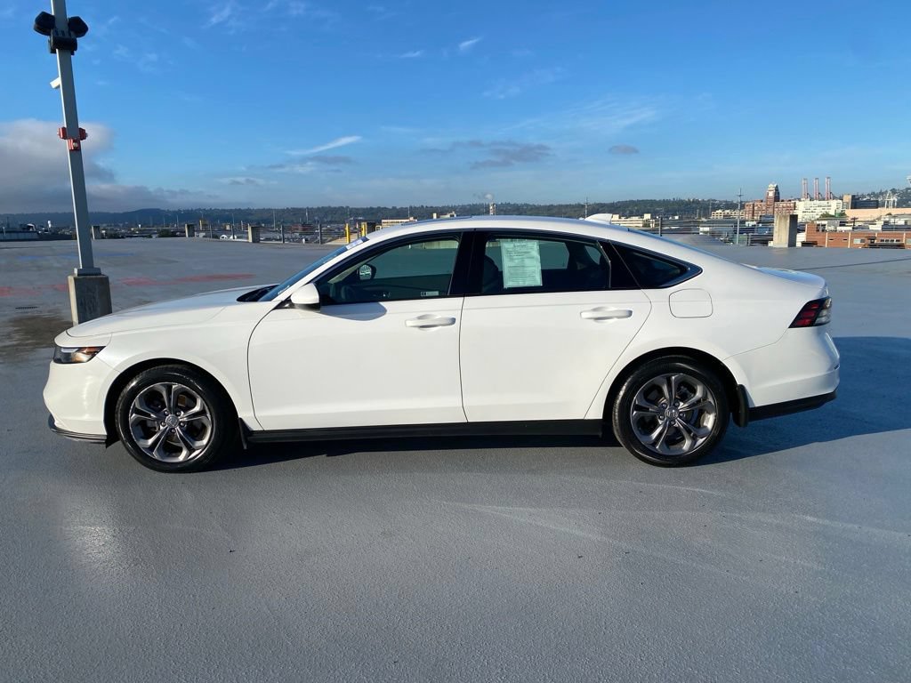 Certified 2023 Honda Accord EX image 9