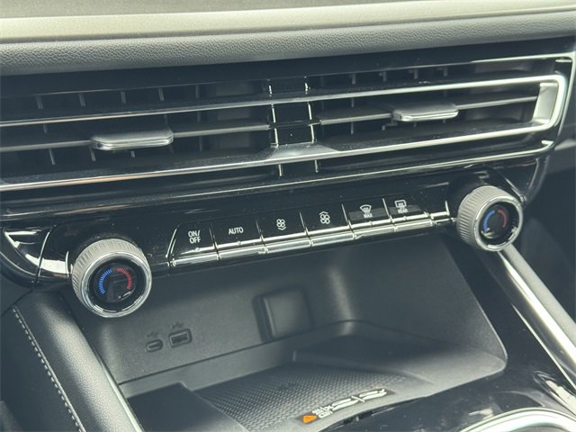 New 2026 Chevrolet Traverse LT w/ Midnight/Sport Edition image 14