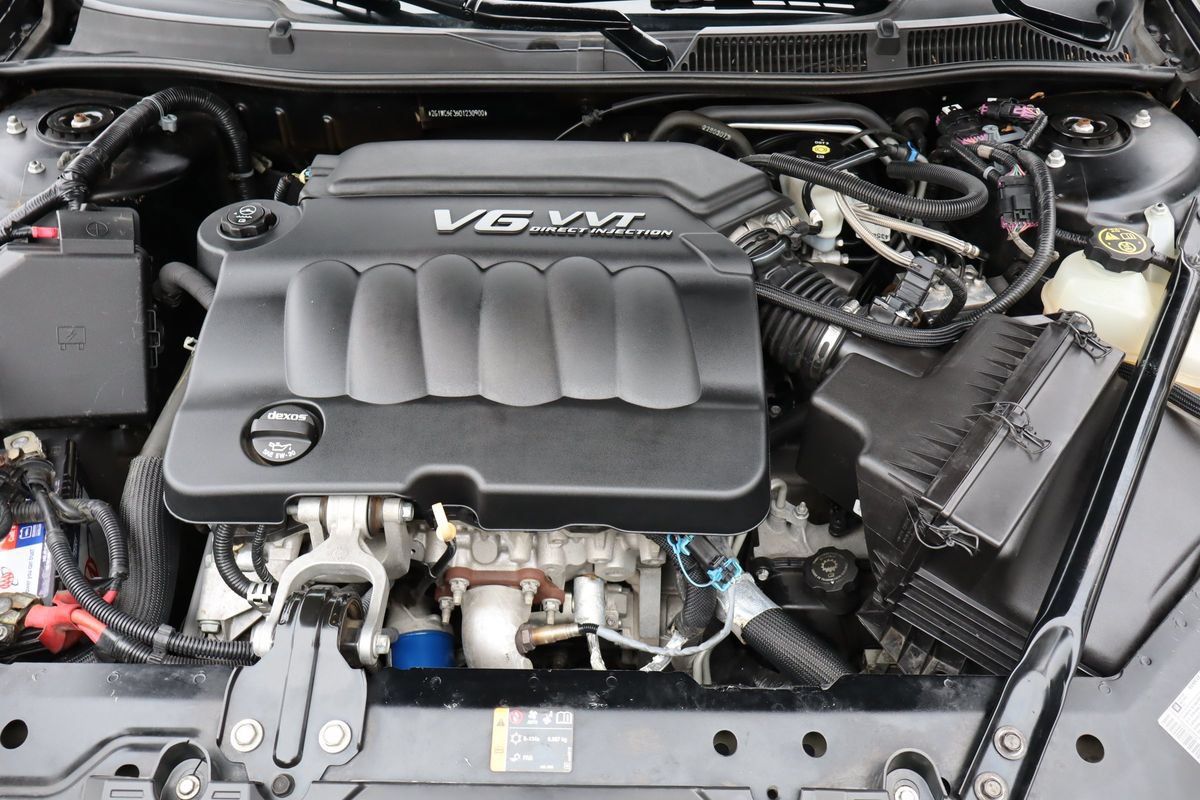 Used 2013 Chevrolet Impala LTZ FWD image 38