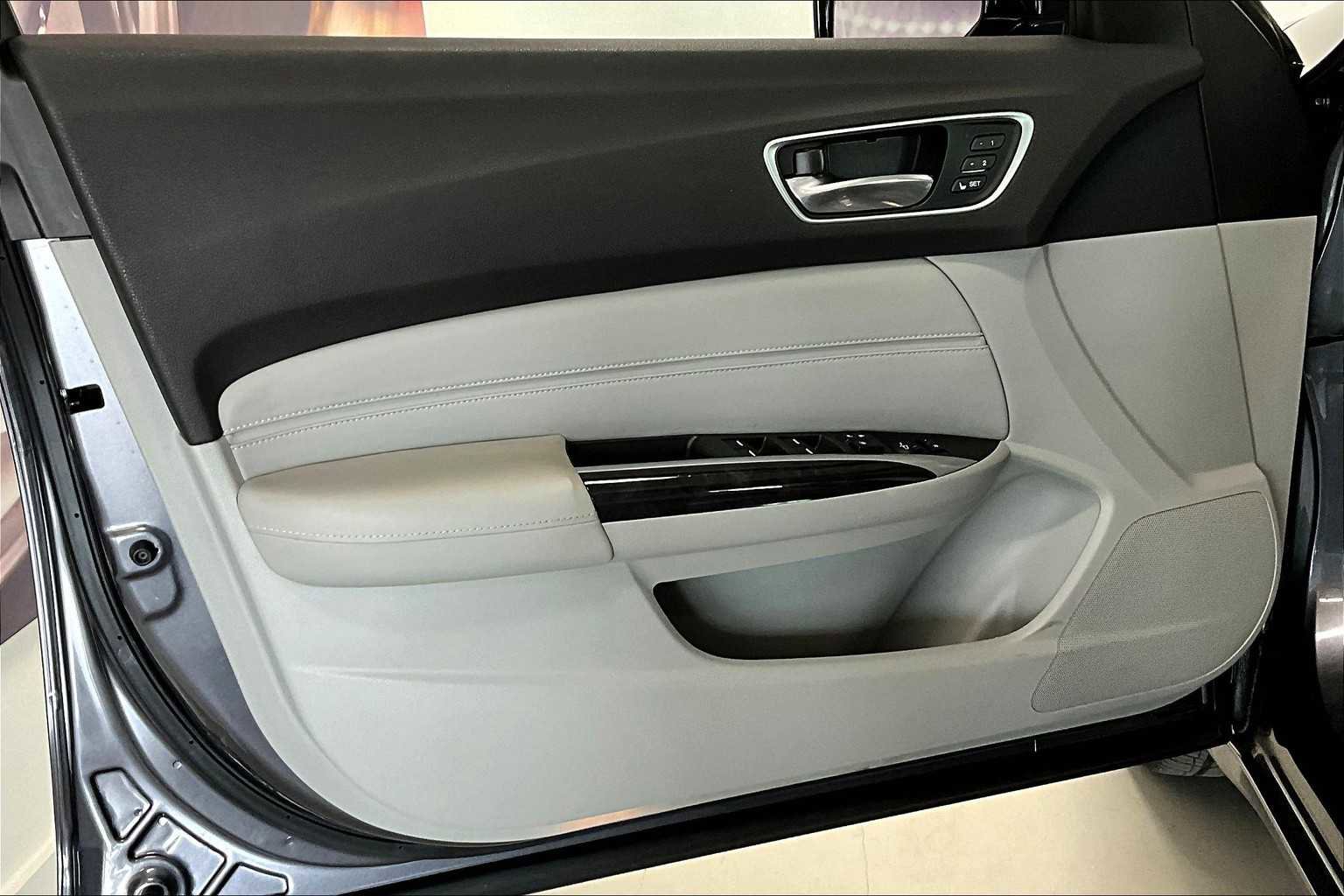 Certified 2019 Acura TLX V6 image 25