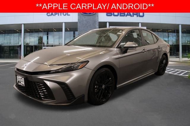 Used 2025 Toyota Camry SE image 8