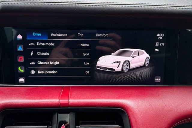 Used 2022 Porsche Taycan 4 Cross Turismo image 31