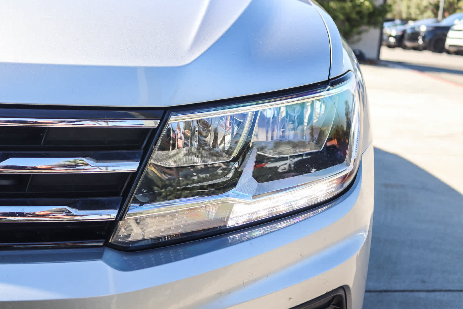 Used 2020 Volkswagen Tiguan SE w/ Panoramic Sunroof Package AWD/4WD image 10