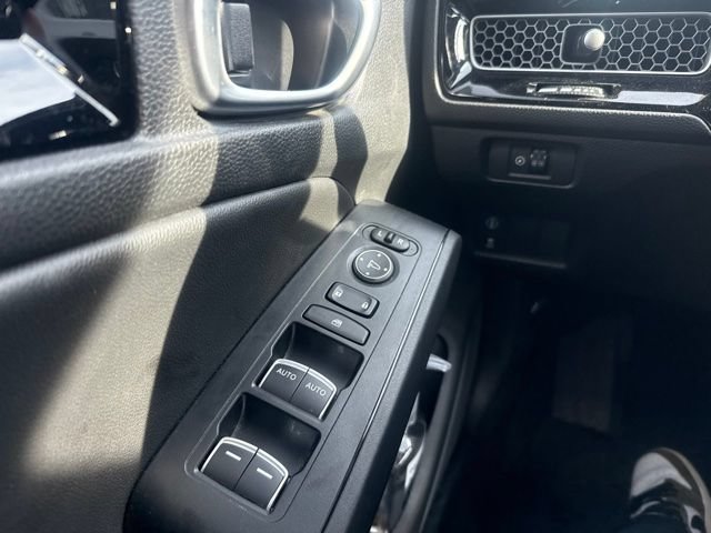 Used 2024 Honda Civic EX-L image 9