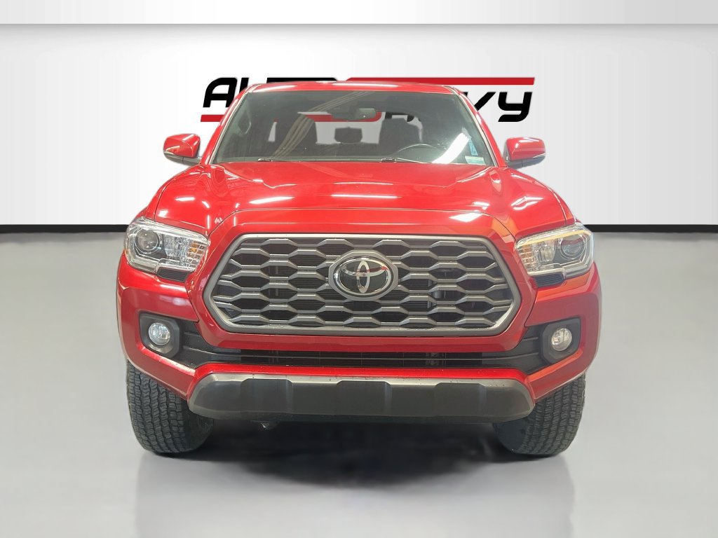 Used 2022 Toyota Tacoma TRD Off-Road w/ Truck Exterior Package (TMS) AWD/4WD image 2