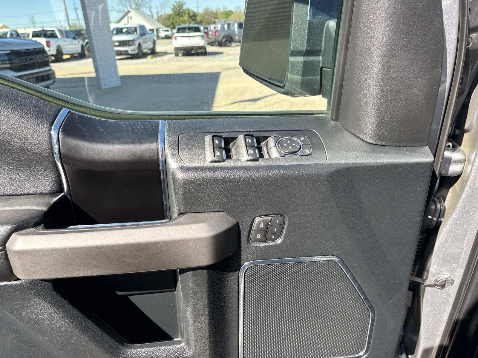 Used 2020 Ford F150 Platinum w/ Equipment Group 701A Luxury AWD/4WD image 20