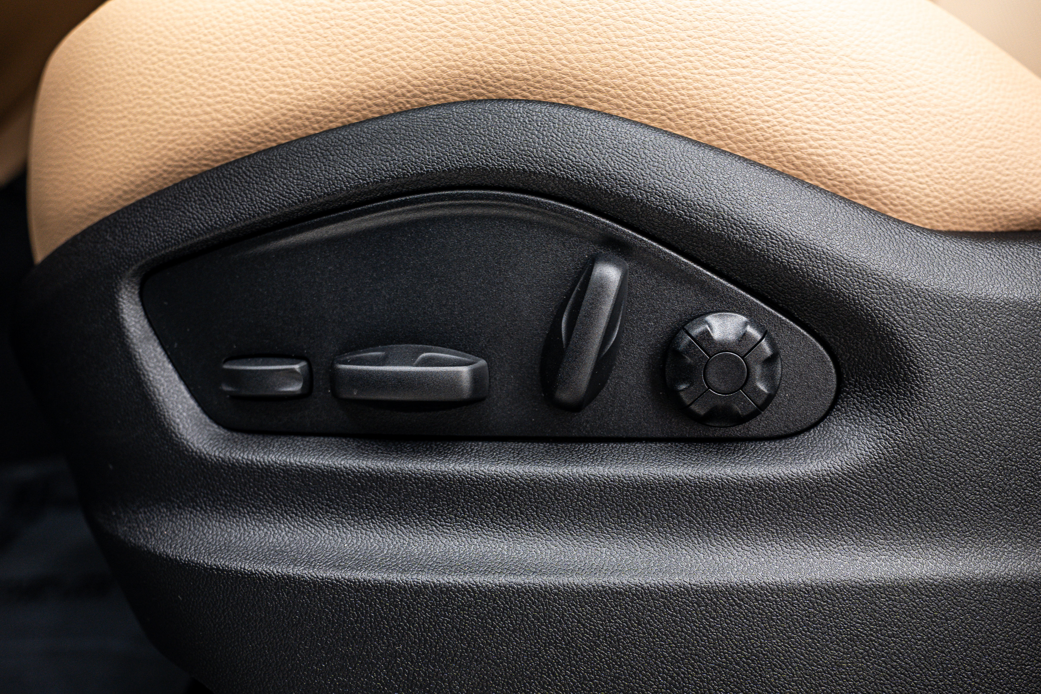 Certified 2026 Porsche Cayenne E-Hybrid image 21