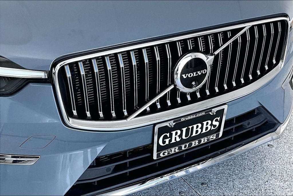 Certified 2023 Volvo XC60 B5 Plus AWD/4WD image 36