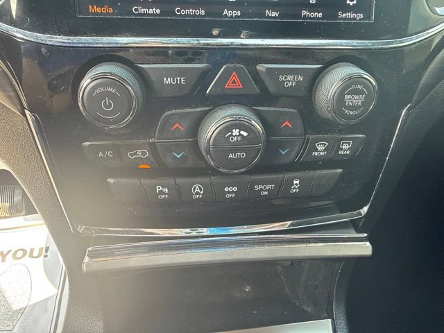 Used 2021 Jeep Grand Cherokee Laredo X AWD/4WD image 24