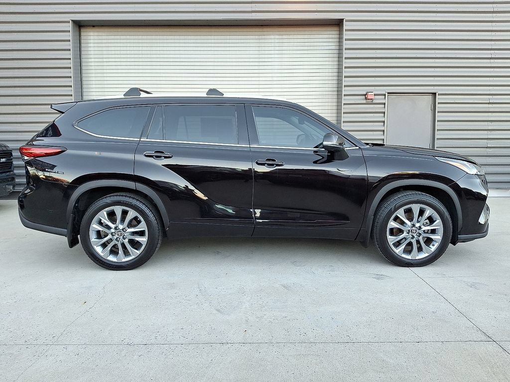 Used 2020 Toyota Highlander Limited AWD/4WD image 10