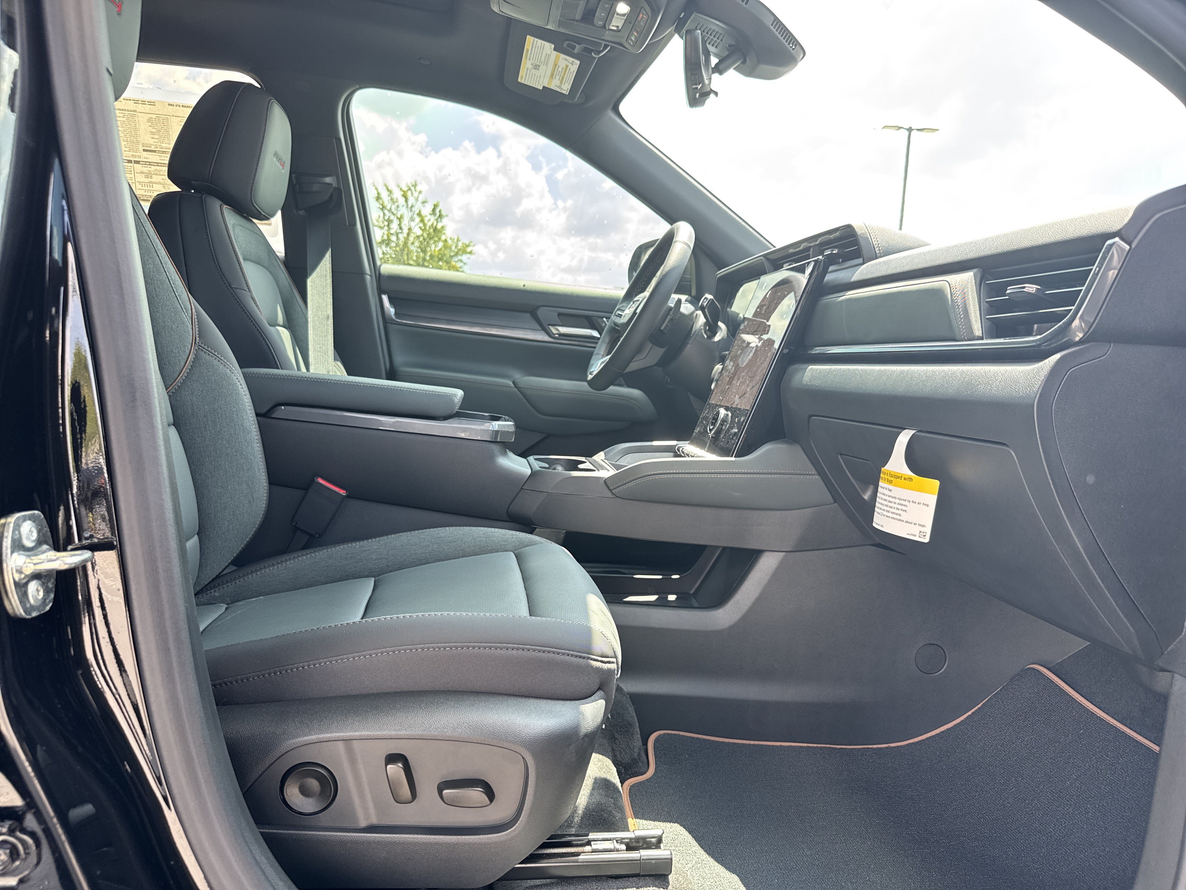 New 2026 GMC Terrain AT4 w/ Convenience Package III AWD/4WD image 32