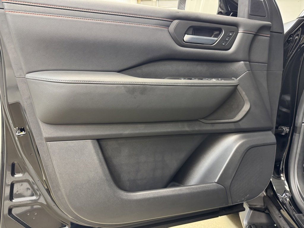 New 2026 Nissan Armada PRO-4X image 8