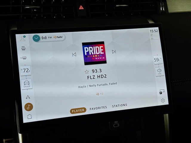 New 2026 Land Rover Discovery Sport Landmark image 15