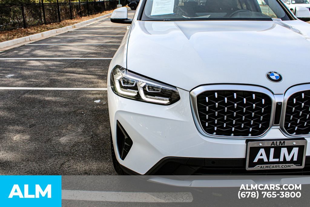 Used 2024 BMW X4 xDrive30i image 11