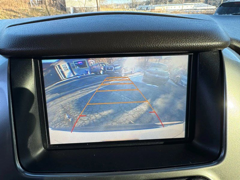 Used 2016 Chevrolet Suburban LT image 16