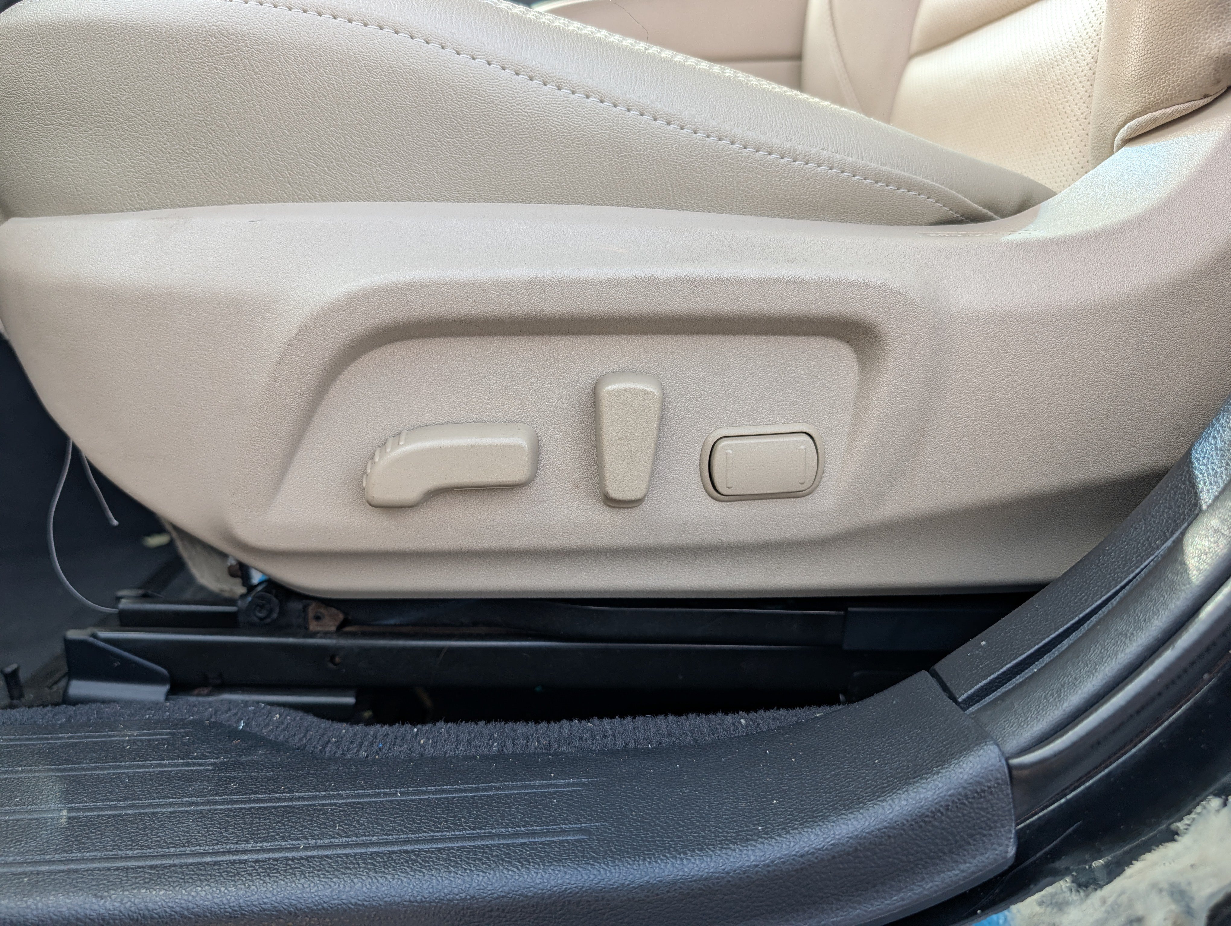 Used 2018 Subaru Outback 2.5i Limited AWD/4WD image 19