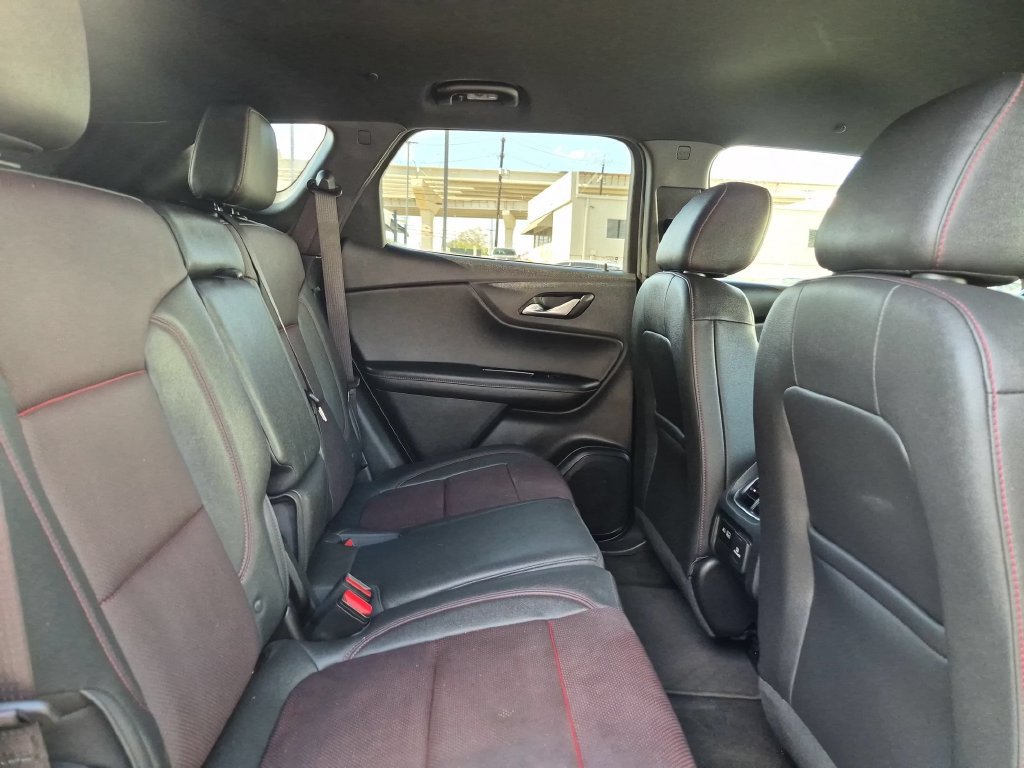 Used 2025 Chevrolet Blazer RS FWD image 30