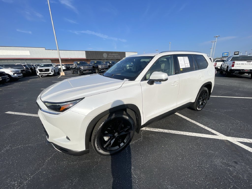 Used 2024 Toyota Grand Highlander AWD image 4
