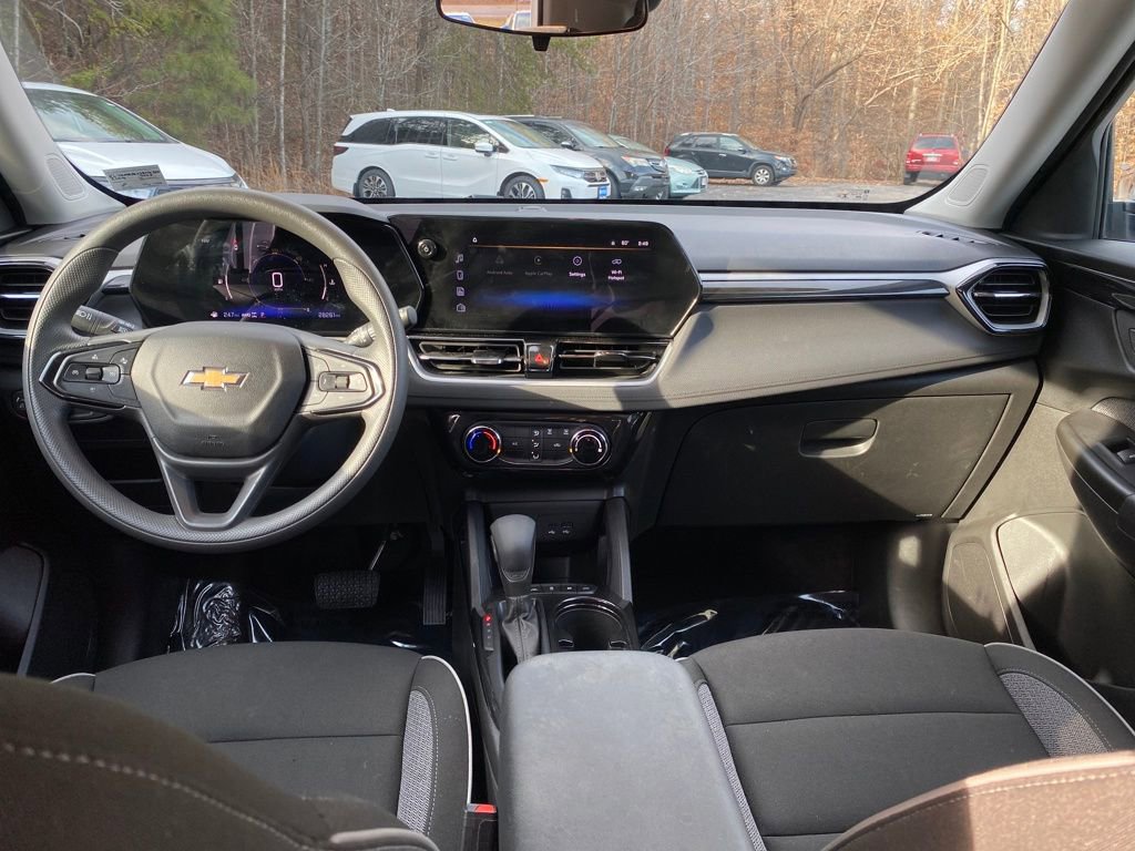 Used 2025 Chevrolet TrailBlazer LT image 23