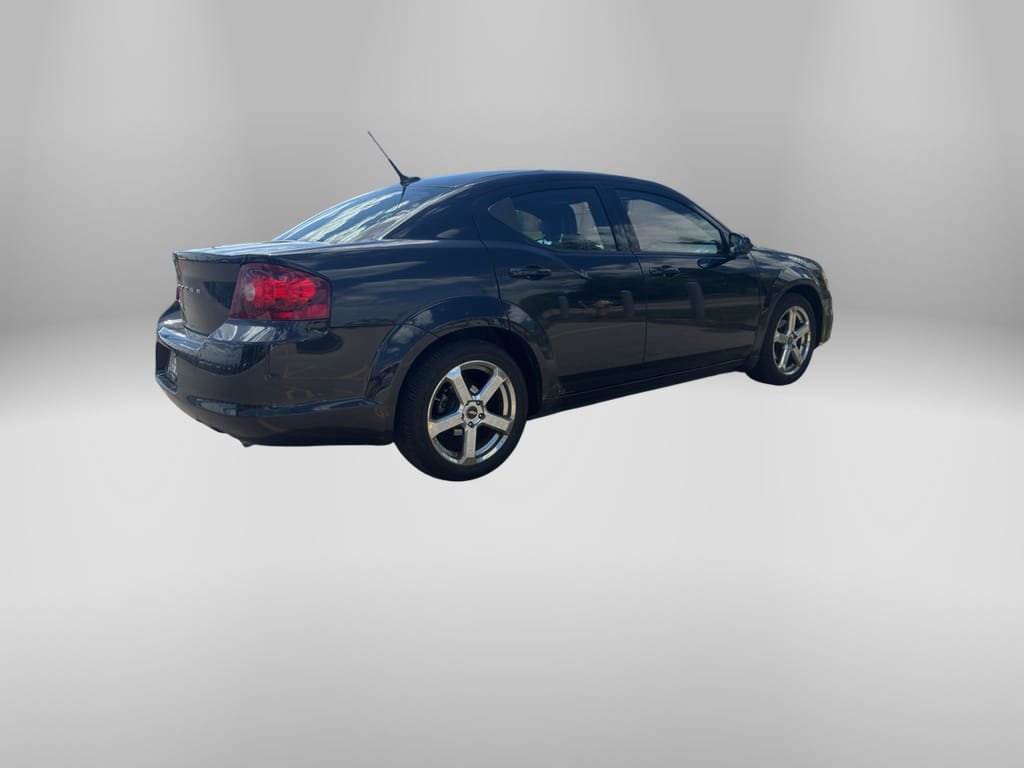 Used 2011 Dodge Avenger Lux FWD image 4
