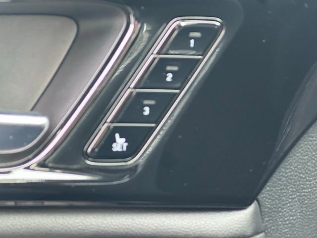 Used 2023 Acura MDX SH-AWD image 26