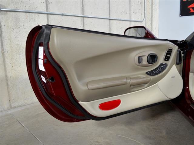 Used 2003 Chevrolet Corvette Convertible w/ Preferred Equipment Group1 image 11