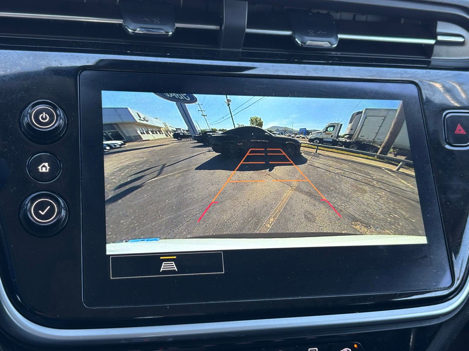 Used 2023 Chevrolet Bolt EUV LT image 6