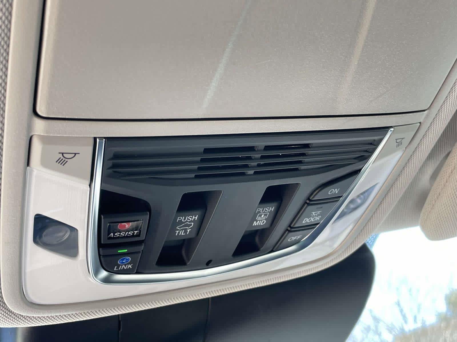 Certified 2024 Acura RDX SH-AWD w/ Technology Package image 18