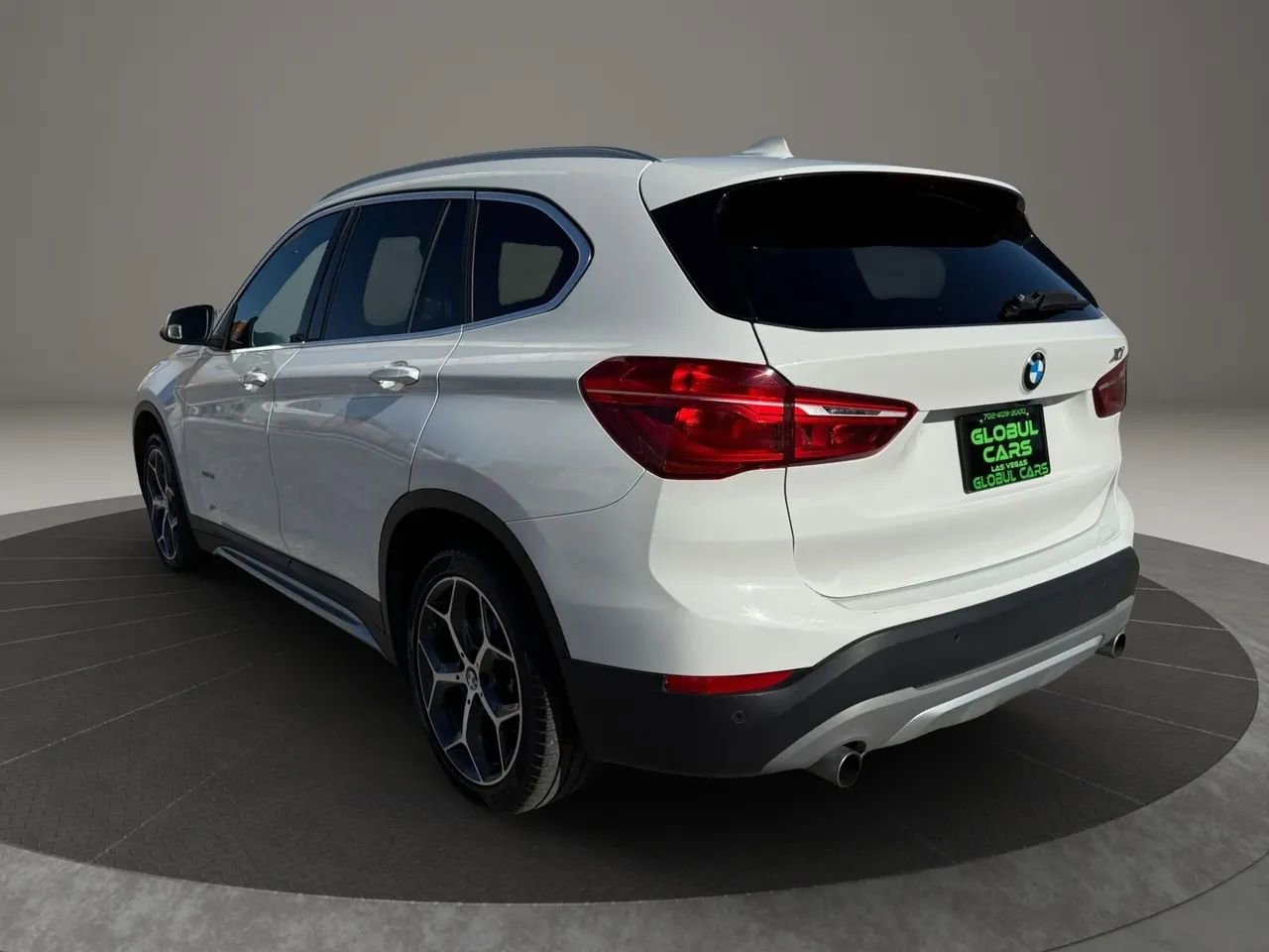Used 2017 BMW X1 xDrive28i AWD/4WD image 7