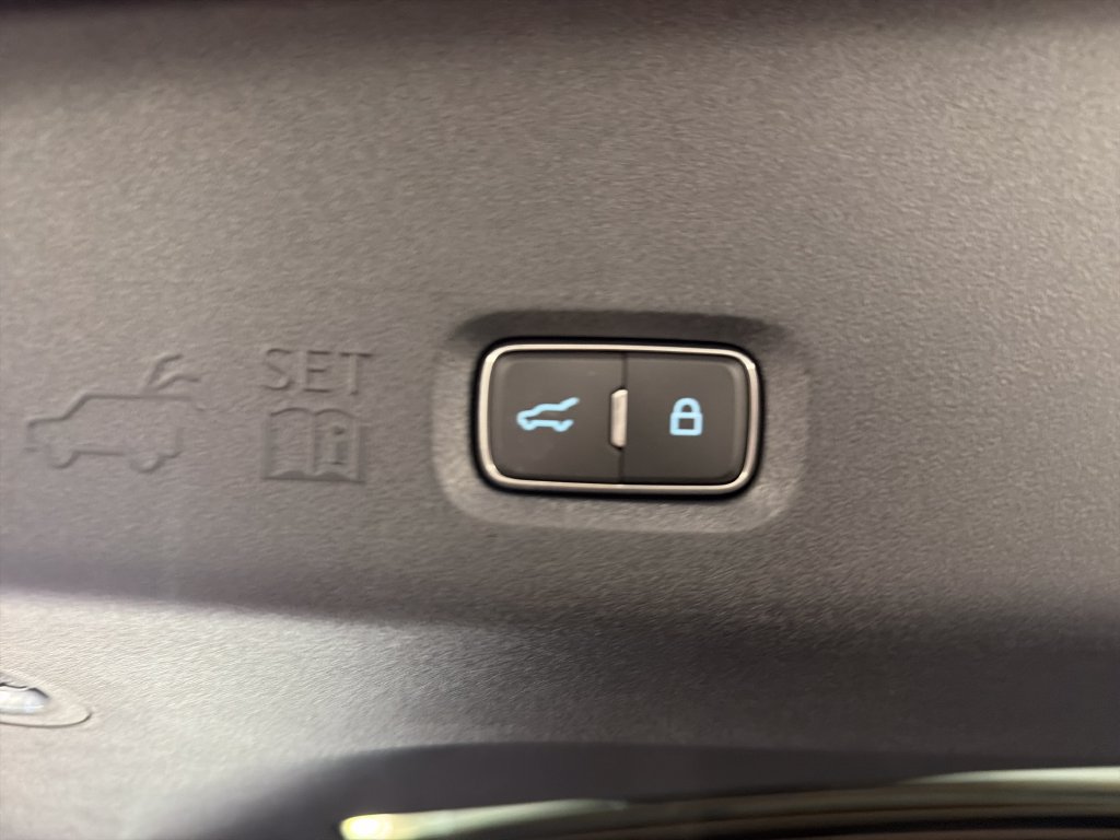 New 2027 Ford Expedition Platinum w/ Stealth Performance Package AWD/4WD image 10