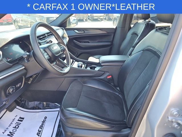 Used 2024 Jeep Grand Cherokee L Laredo image 29