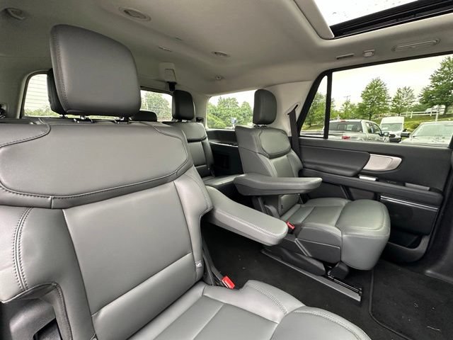New 2026 Ford Expedition Active AWD/4WD image 26