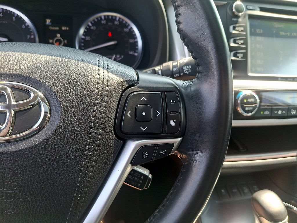 Used 2019 Toyota Highlander XLE w/ Protection Package #3 AWD/4WD image 23