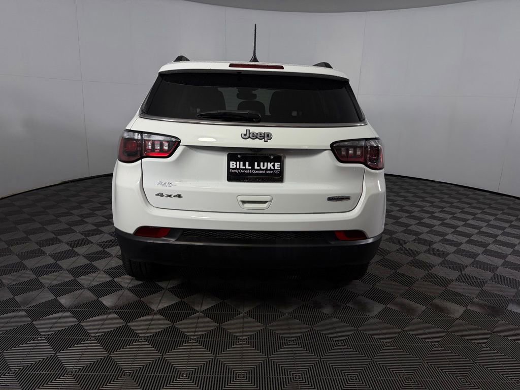 Used 2022 Jeep Compass Latitude image 9