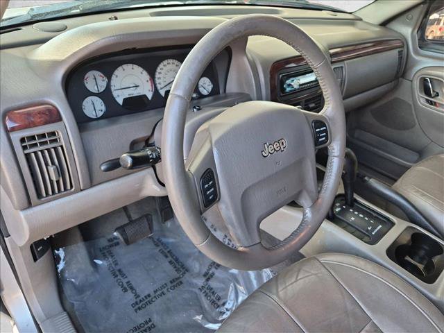 Used 2004 Jeep Grand Cherokee Limited w/ Trailer Tow Group IV AWD/4WD image 13