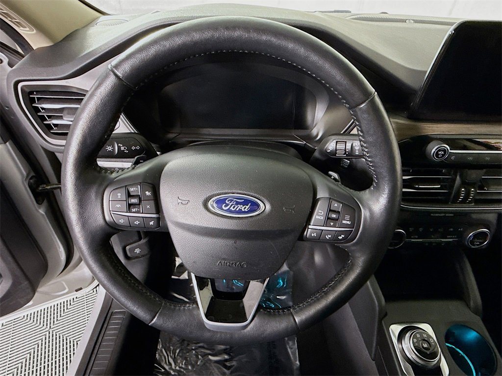 Used 2020 Ford Escape Titanium image 20