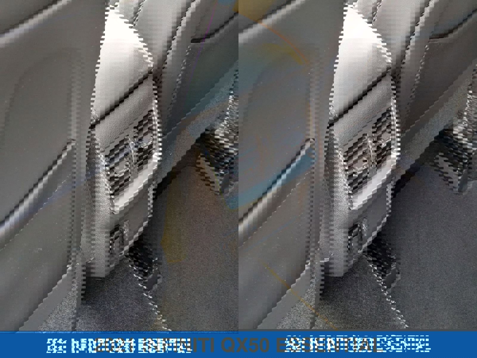 Used 2021 INFINITI QX50 Essential w/ Convenience Package image 32