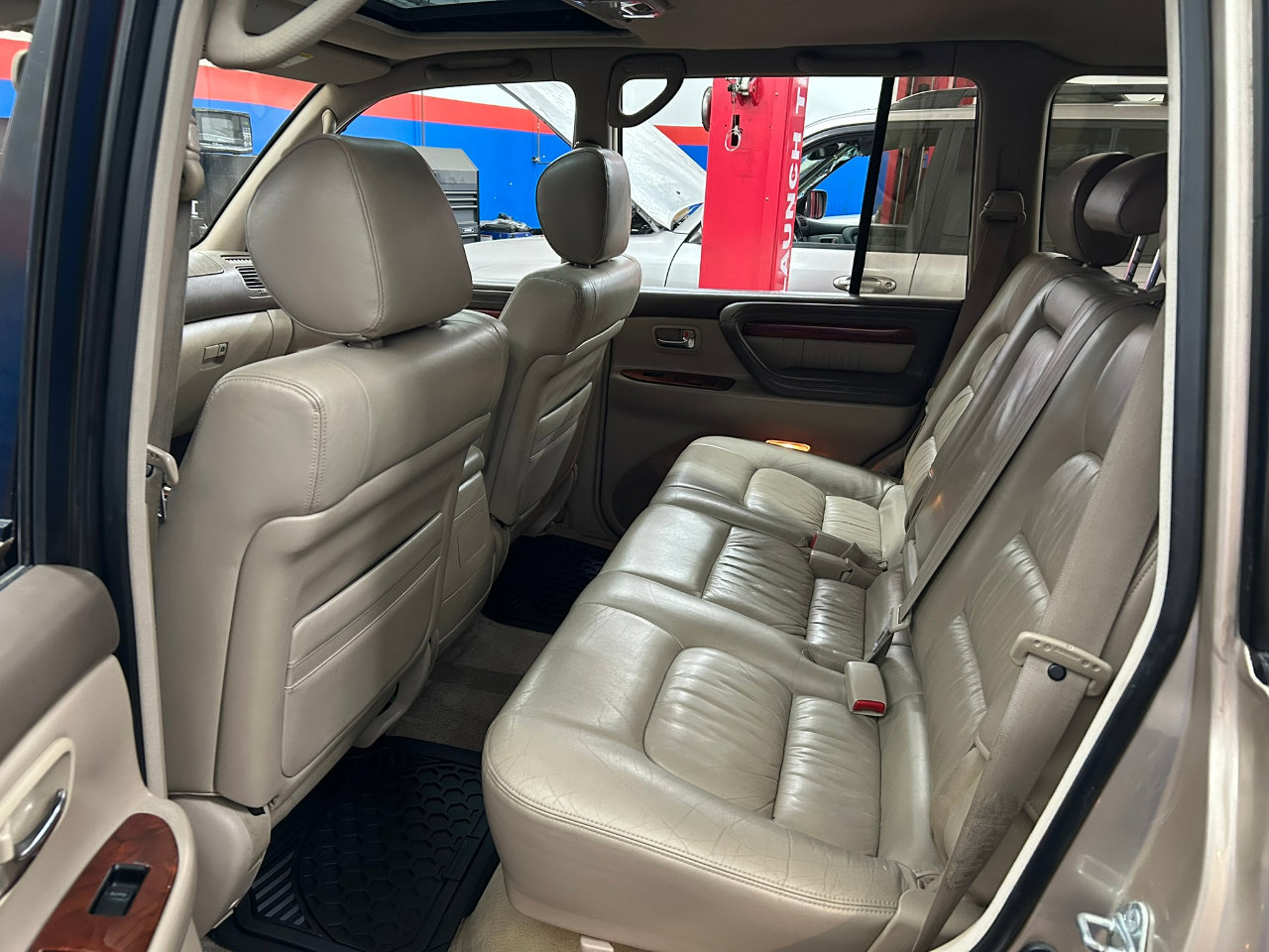 Used 1998 Lexus LX 470 4WD image 15