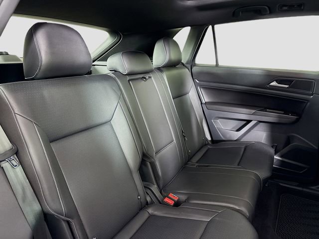 Used 2020 Volkswagen Atlas Cross Sport SE image 28