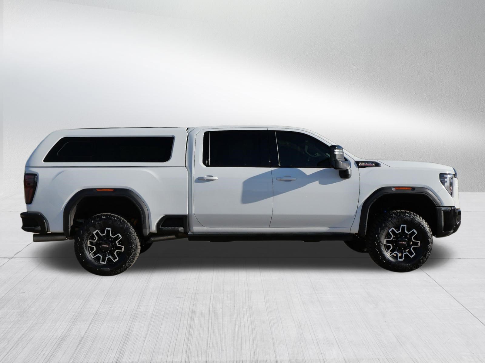 Used 2026 GMC Sierra 2500 AT4X AWD/4WD image 8