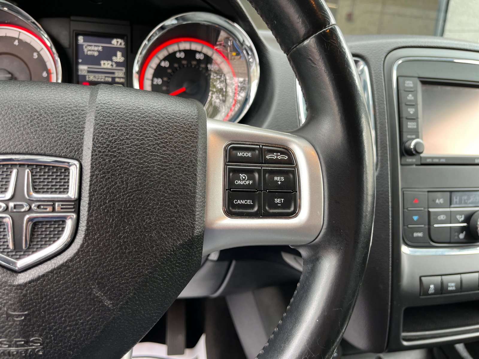 Used 2013 Dodge Durango R/T w/ Technology Group RWD image 18
