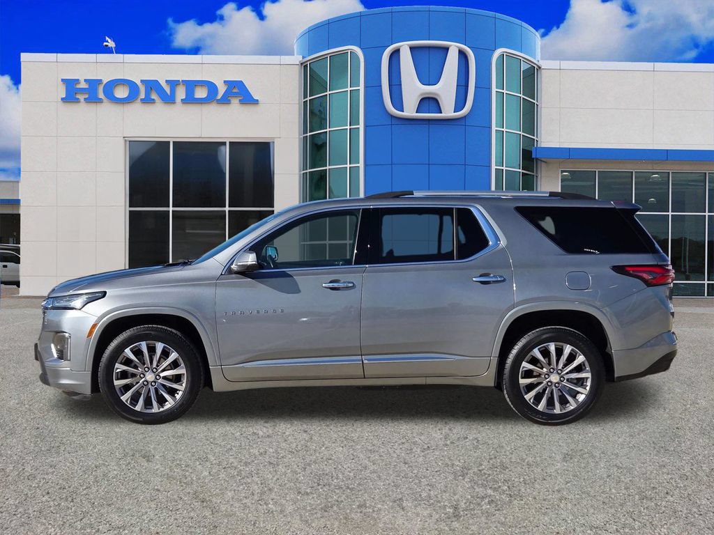 Used 2023 Chevrolet Traverse Premier FWD image 6