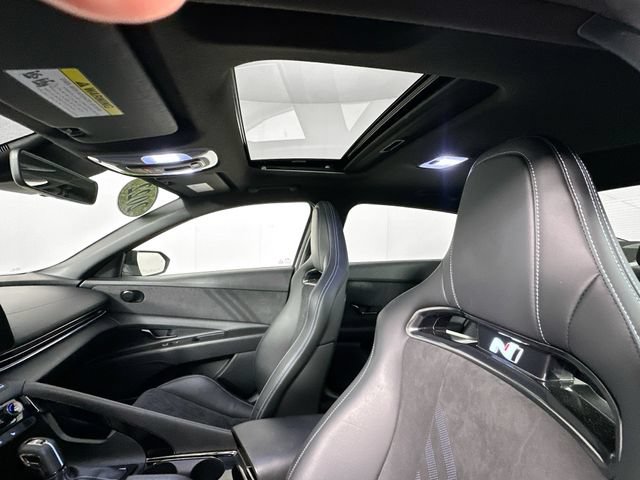 Used 2022 Hyundai Elantra N FWD image 21
