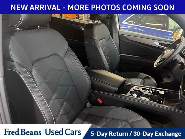 Used 2024 Volkswagen Atlas Cross Sport SE w/ Panoramic Sunroof Package image 6