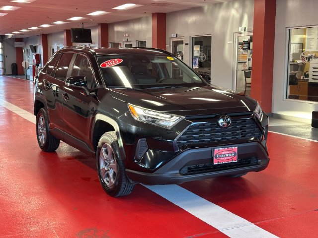 Certified 2025 Toyota RAV4 XLE AWD/4WD image 2