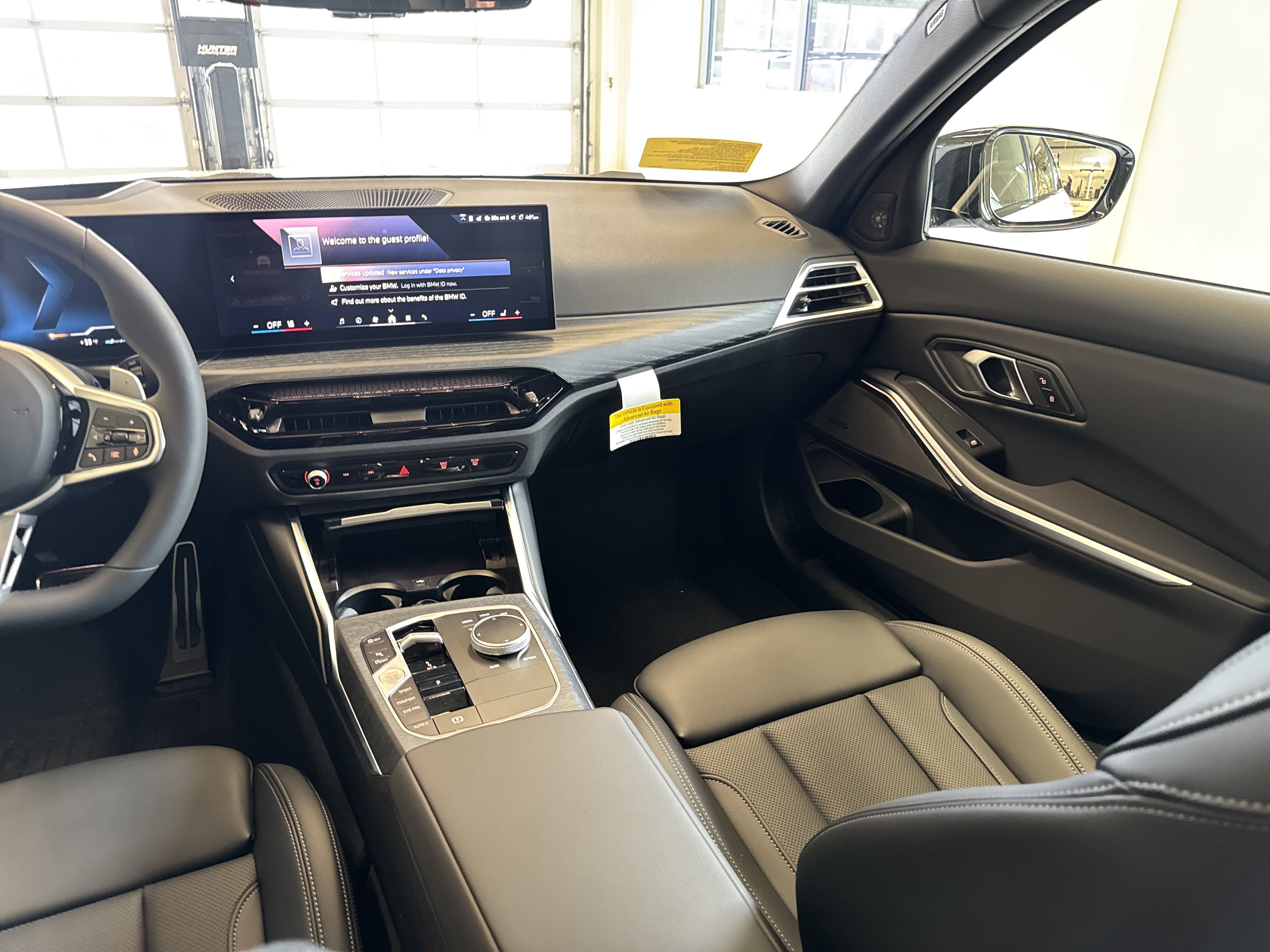 Used 2025 BMW 330i xDrive Sedan w/ M Sport Package image 19